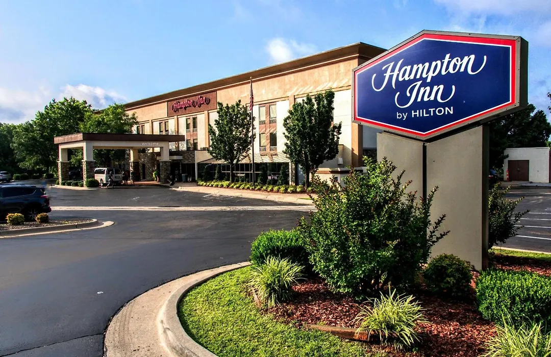 Hampton Inn Edmond-1